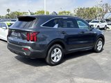 Certified 2022 Kia Sorento LX image 4