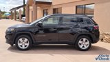 Used 2022 Jeep Compass Latitude image 3
