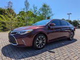 Used 2017 Toyota Avalon XLE image 3
