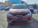 Used 2020 Chrysler Pacifica Touring-L image 2