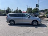 Used 2017 Chrysler Pacifica Touring image 5