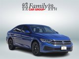 Used 2024 Volkswagen Jetta SE image 2