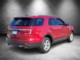 Used 2018 Ford Explorer XLT image 3
