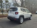 Used 2021 Jeep Renegade Latitude image 5
