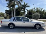 Used 1997 Lincoln Town Car Executive image 4