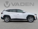 New 2025 Hyundai Tucson SE image 2
