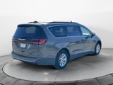 Used 2022 Chrysler Pacifica Touring-L image 3