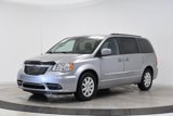 Used 2015 Chrysler Town & Country Touring image 3