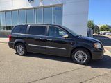 Used 2015 Chrysler Town & Country Touring-L w/ Driver Convenience Group image 5