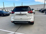 Used 2018 Nissan Rogue SV image 4