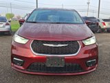 Used 2023 Chrysler Pacifica Touring-L image 2