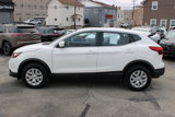 Used 2018 Nissan Rogue Sport S image 2
