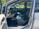 Used 2018 Chrysler Pacifica Touring-L image 3