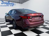 Used 2024 Nissan Altima 2.5 SV image 3