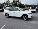 Used 2019 Nissan Pathfinder S image 2