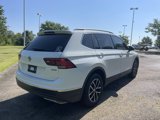 Used 2021 Volkswagen Tiguan SE w/ Panoramic Sunroof Package image 3
