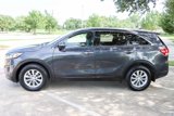 Used 2018 Kia Sorento LX image 4