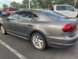 Used 2018 Volkswagen Passat 2.0T SE image 4