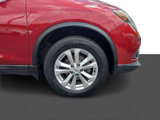 Used 2016 Nissan Rogue SV w/ SV Premium Package image 2