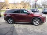 Used 2017 Toyota Highlander Limited image 3