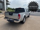 Used 2019 Nissan Frontier SV image 3