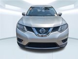 Used 2016 Nissan Rogue S image 2