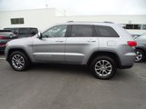 Used 2016 Jeep Grand Cherokee Limited w/ Luxury Group II image 3