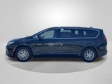 New 2025 Chrysler Pacifica Select image 3