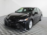 Used 2018 Toyota Camry LE image 2