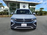 Used 2023 Volkswagen Taos SE image 2
