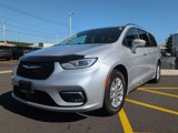 Used 2022 Chrysler Pacifica Touring-L image 3