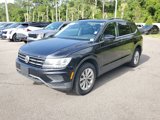 Used 2019 Volkswagen Tiguan SE w/ Panoramic Sunroof Package image 3