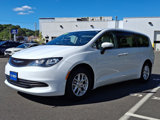 Used 2017 Chrysler Pacifica Touring image 3