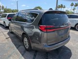 Used 2021 Chrysler Pacifica Touring image 3