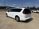 Used 2023 Chrysler Pacifica Touring-L image 5