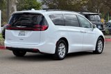 Used 2022 Chrysler Pacifica Touring-L image 4