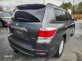 Used 2012 Toyota Highlander SE w/ Tow Pkg image 3