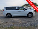 Certified 2023 Chrysler Pacifica Touring-L image 3