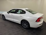 Used 2021 Volvo S60 T6 Momentum image 2