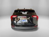 Used 2023 GMC Terrain SLE image 4