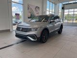 Used 2022 Volkswagen Tiguan SE w/ Panoramic Sunroof Package image 3