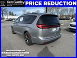 Certified 2021 Chrysler Pacifica Touring-L w/ S Appearance Package image 5