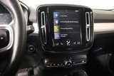 Used 2022 Volvo XC40 T5 Momentum image 5
