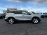 Used 2024 GMC Terrain SLE image 2