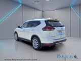 Used 2020 Nissan Rogue SV image 2