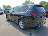 New 2025 Chrysler Pacifica Select image 3