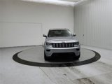 Used 2019 Jeep Grand Cherokee Altitude image 2