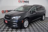 Used 2022 Chrysler Pacifica Touring-L image 2