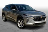 Used 2024 Chevrolet Trax LS w/ LS Convenience Package image 2
