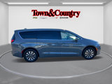 Certified 2022 Chrysler Pacifica Touring-L image 3